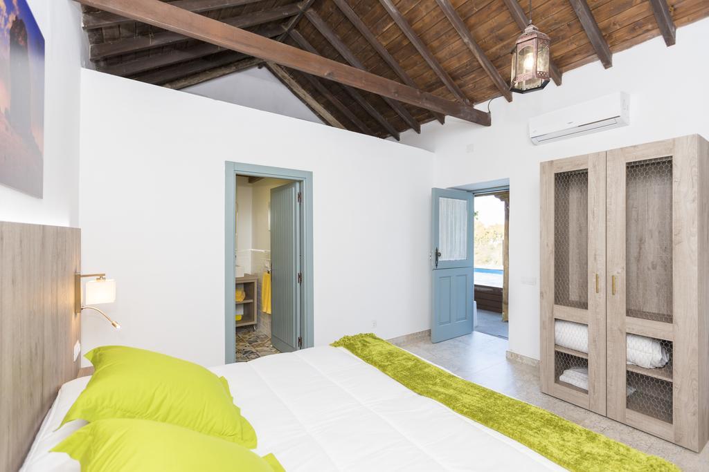 Villa Mica Vega de San Mateo Ngoại thất bức ảnh